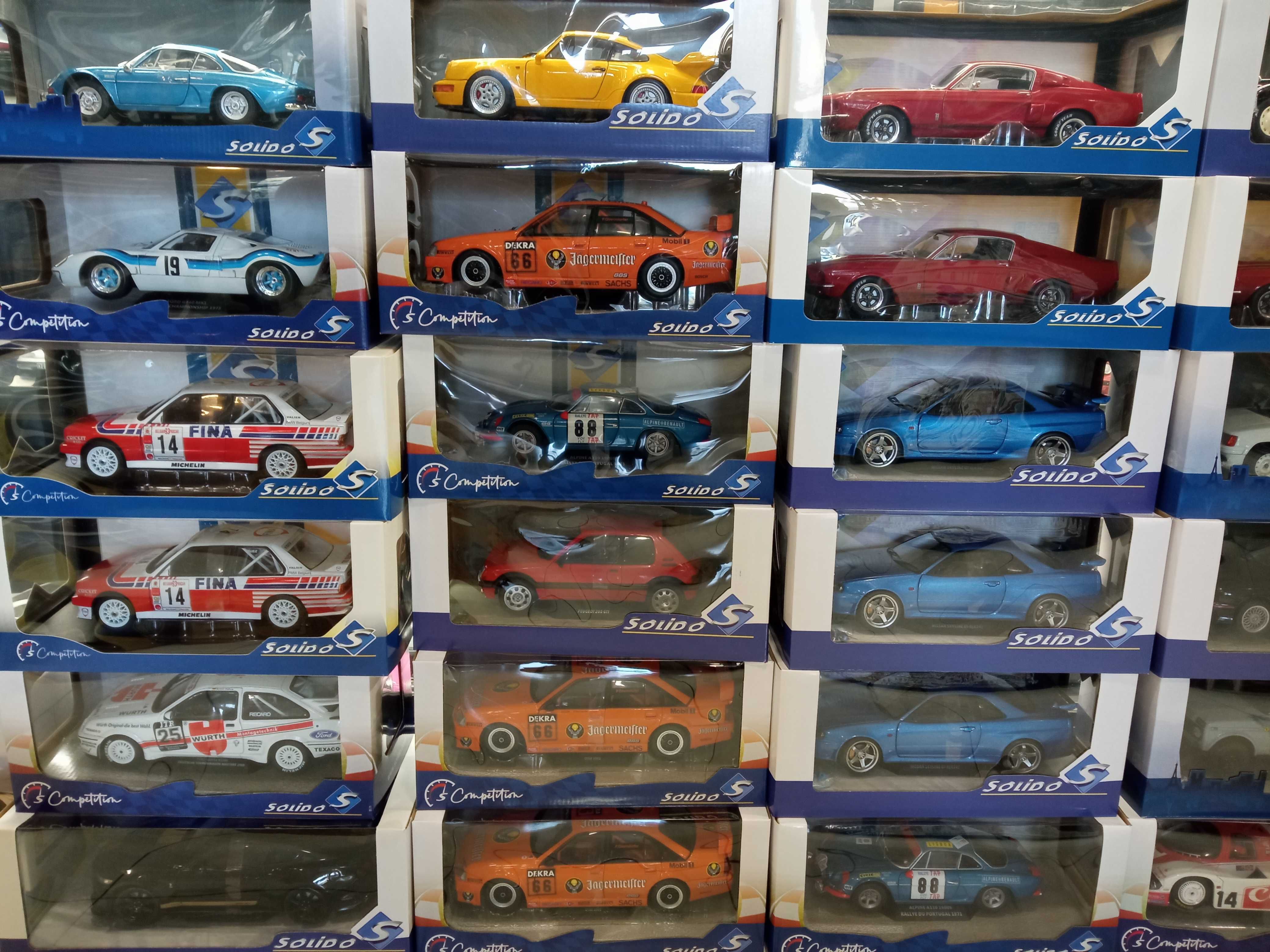 Miniaturas Diecast Solido 1/18 Subaru Skyline Porsche McLaren Etc.