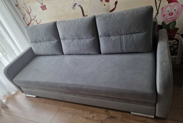 Szara kanapa rozkładana wersalka sofa