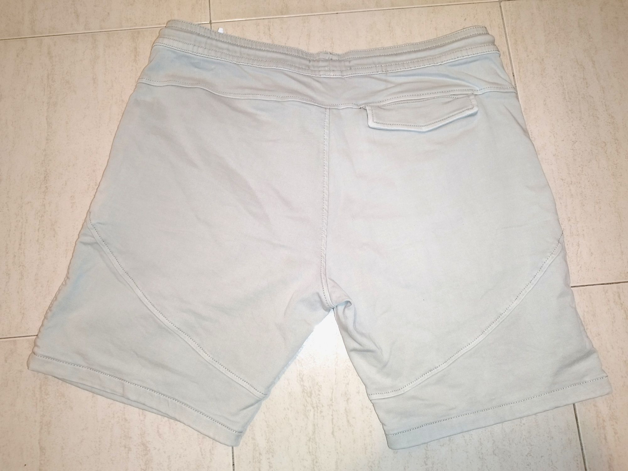 Calções Pull & Bear creme XL