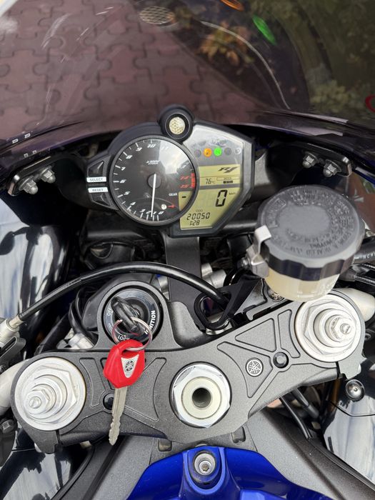 Yamaha R1 crossplane розмитнена