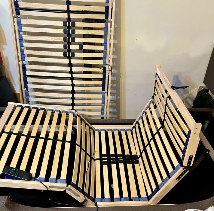 Stelaż elektryczny regulowany 90x200 z pilotem – komfort i wygoda!