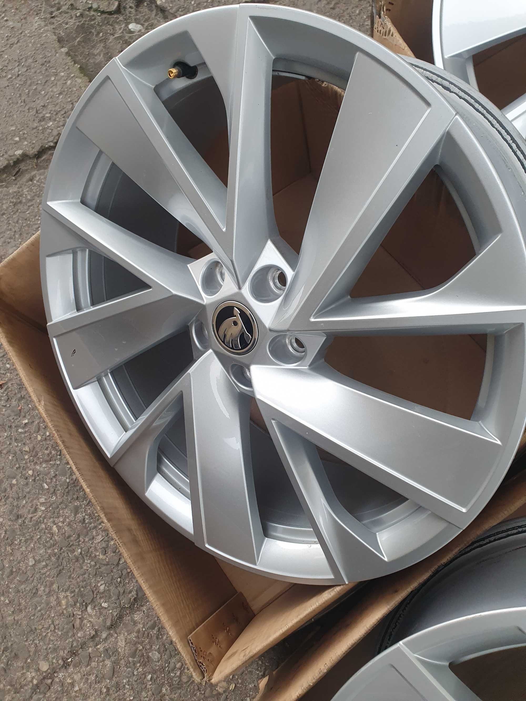 99I#Alufelgi 5x112 8Jx20" Et45 SKODA ENYAQ, KAROQ,Kamig