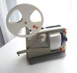 Projektor filmowy PENTAX P80-I z 1966 r. (antyk, zabytek)