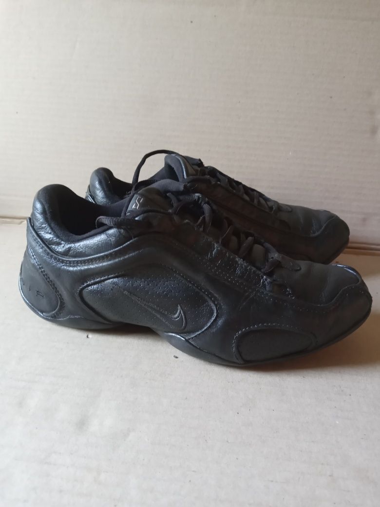 Кроссовки nike chikara 40 размер