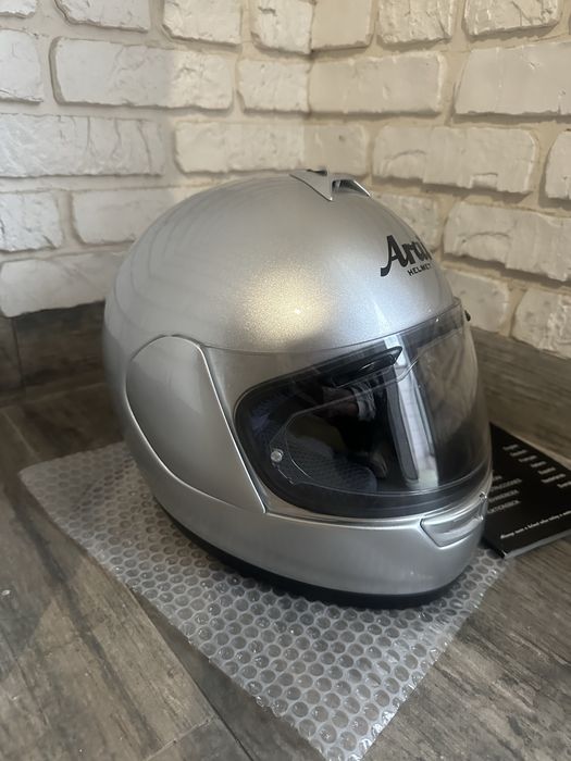 Шлем ( шолом) arai