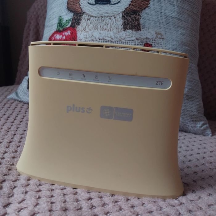 ROUTER 4G LTE Kartę Sim Bez Simlocka Wi-Fi ZTE FM283+