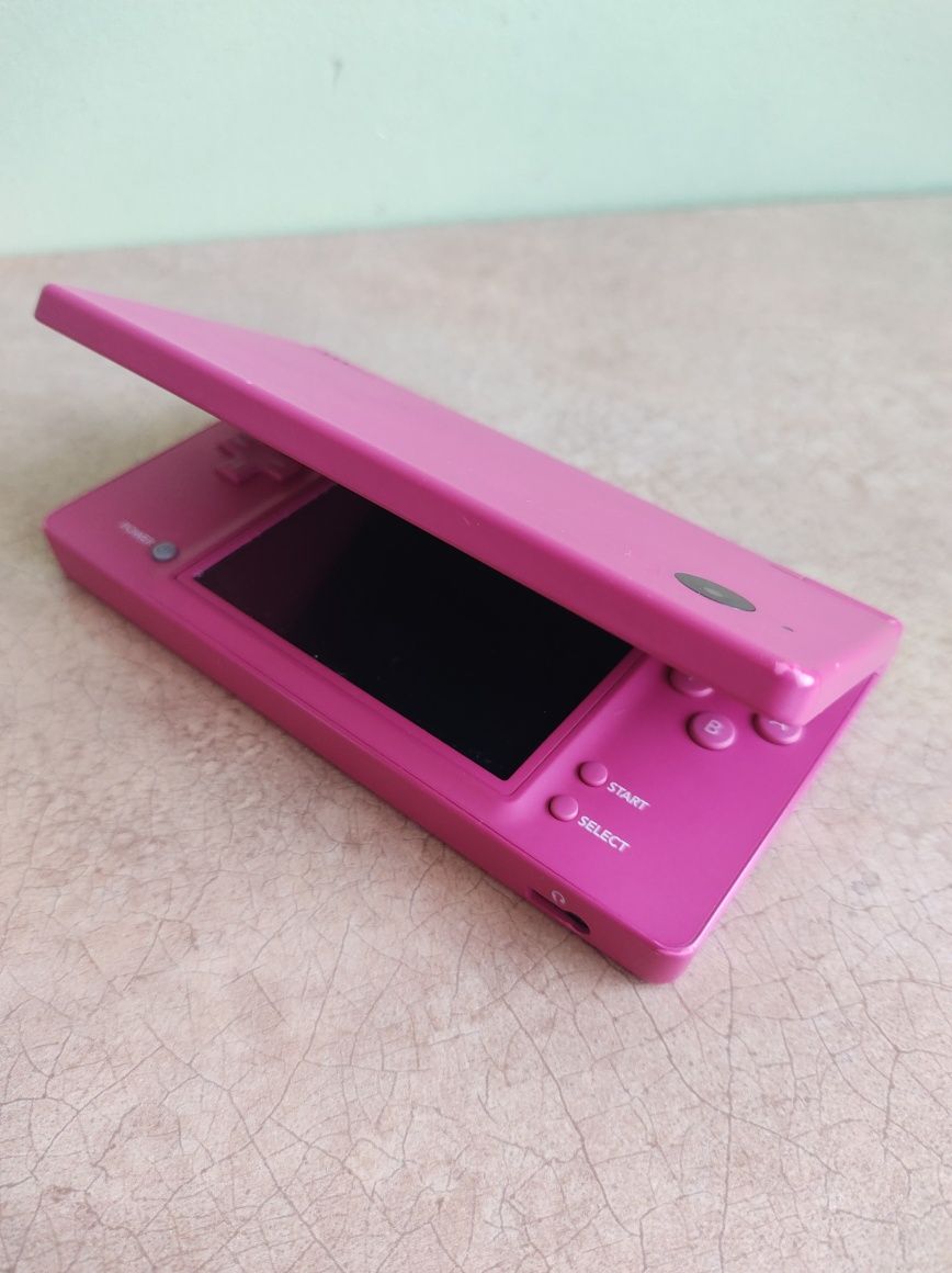 Nintendo DS + gry (rozowe-pink)