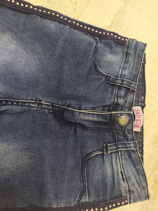 Модні джинси для дівчинки на 5 років.