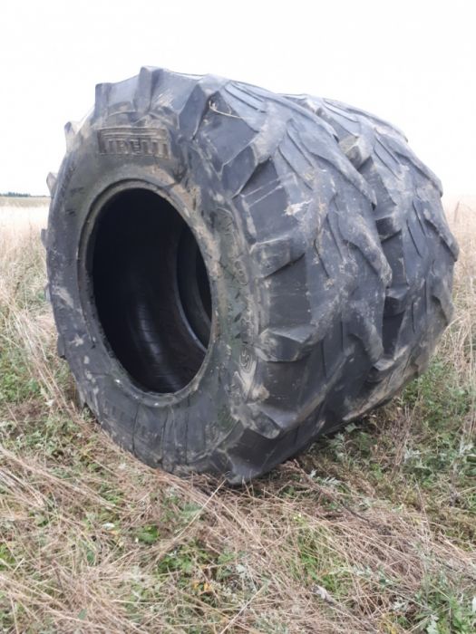 Opony leśne wzmocnione poszerzone 16.9 R - 24 420/85R24 PIRELLI TM600