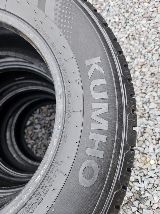235 65 r16c Kumho зима 4шт 2021 рік