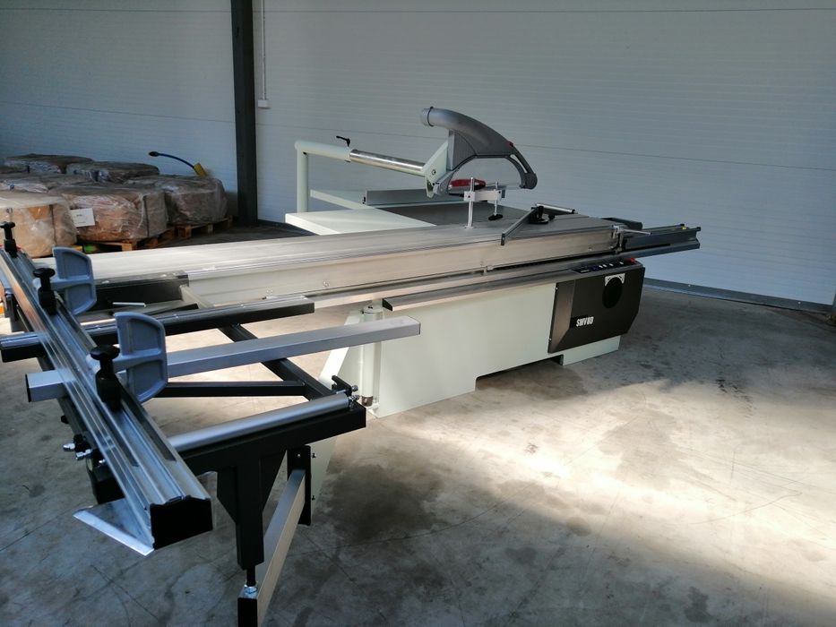 Piła formatowa 3200 na pretach