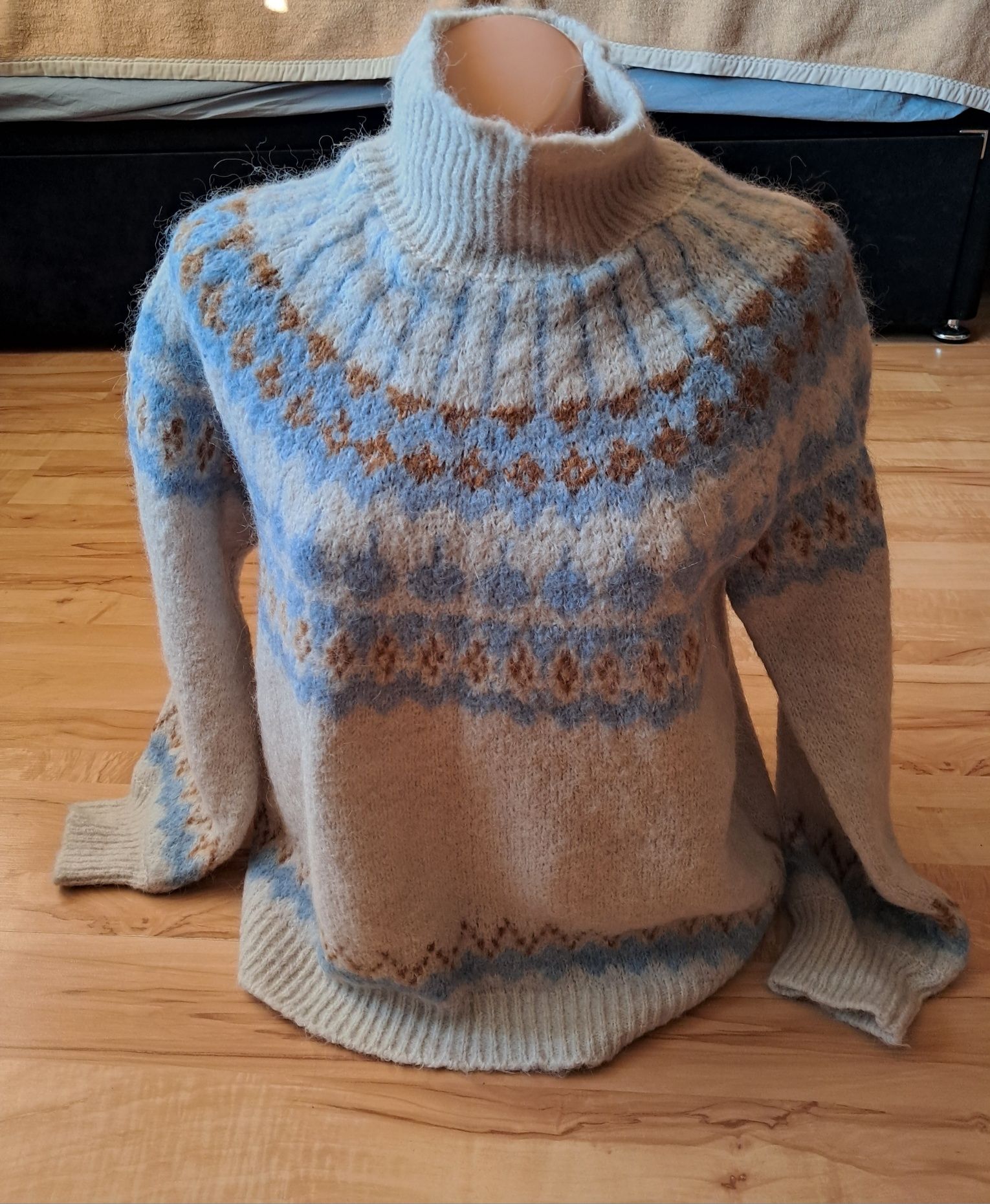 Sweter z golfem YAS wełna I alpaka