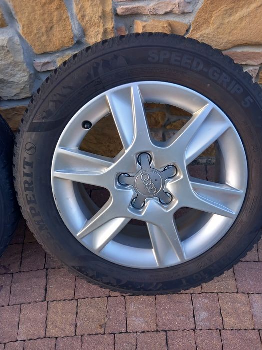 Oryginalne felgi do Audi  r16
