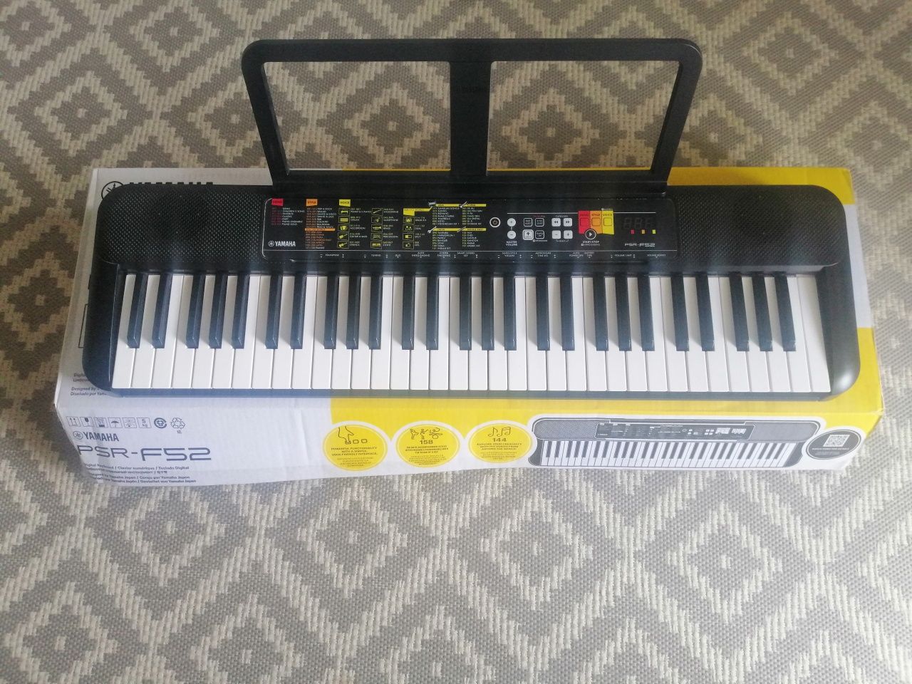 Keyboard Yamaha psr-F52