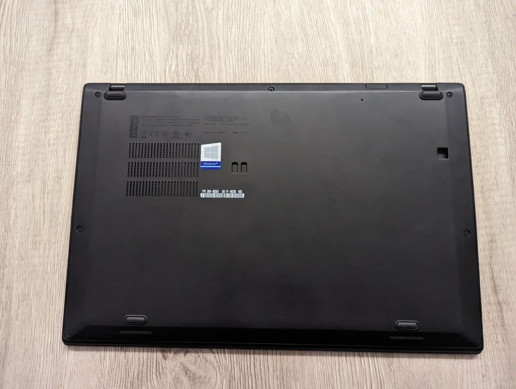 Ультрабук Lenovo ThinkPad X1 Carbon 6th gen i5-8350u vPro 8/256 FullHD