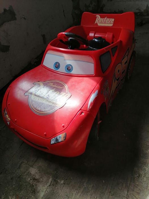 Carro eléctrico sem funcionar Faisca do filme Cars