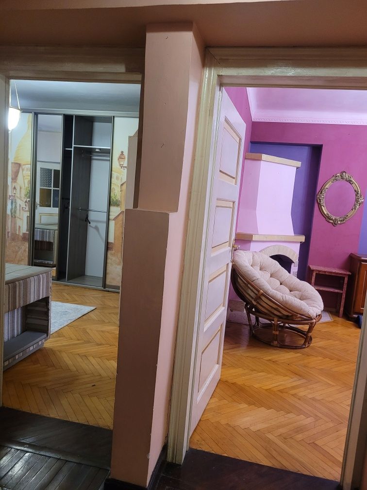 Продам 2 км.кв.вул.Чорновола(Центр,парк Шевченка),авт.опал,кім.окремі