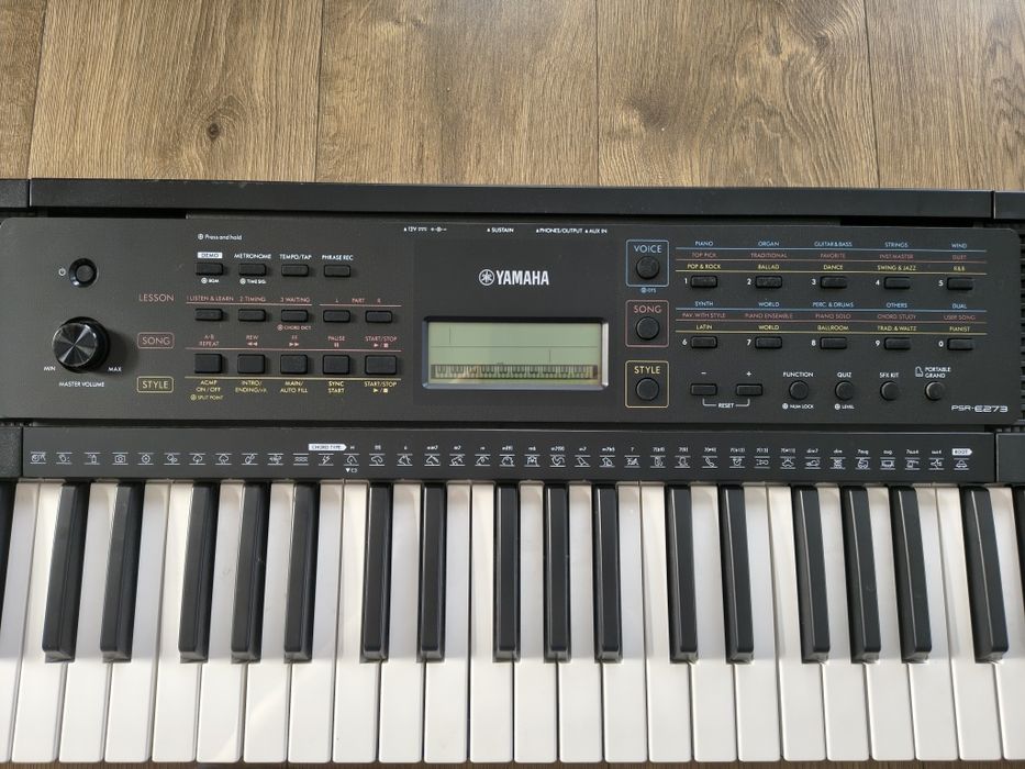 Keyboard Yamaha psr-e273