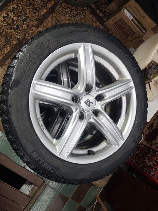 Колеса зимние RC Design R17 5×120 ET32 с резиной 225/50 R17