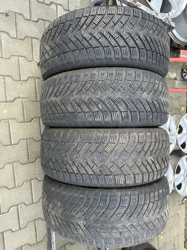 225/55r17 zima komplet 2022 rok