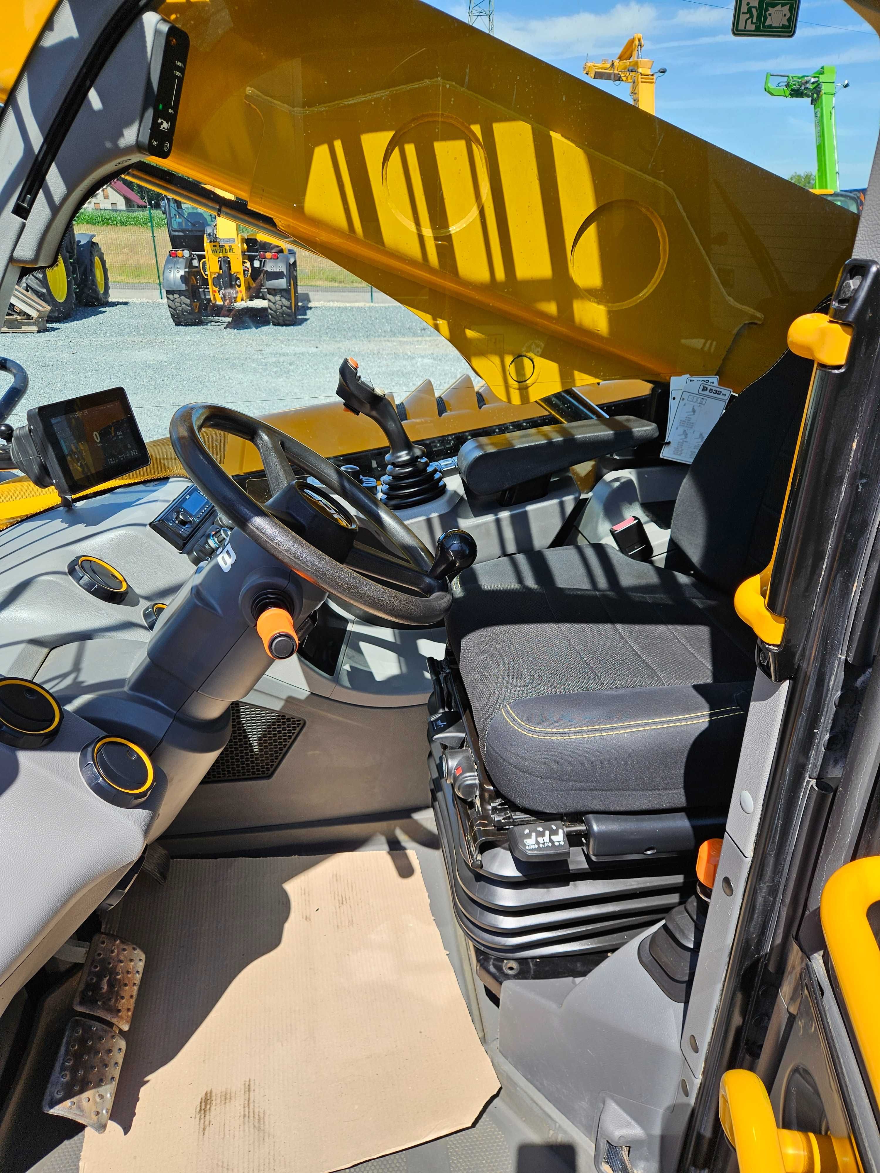 Ładowarka teleskopowa  JCB 532-70 Agri Super. 2021.