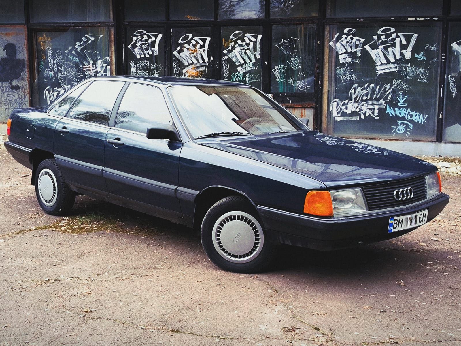 Продам Audi 100 c3