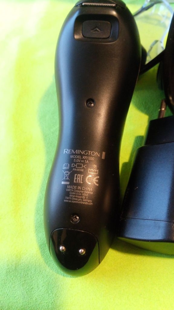 Nowoczesna golarka Remington XR 1330