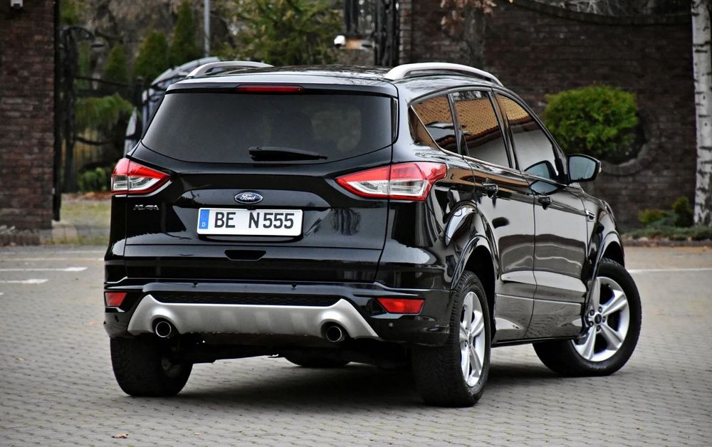 Ford Kuga 2013 року