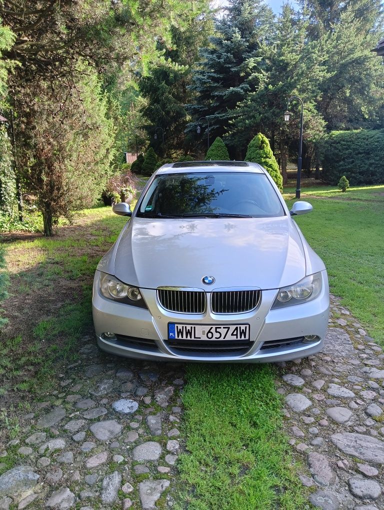 BMW E90 325i 2005
