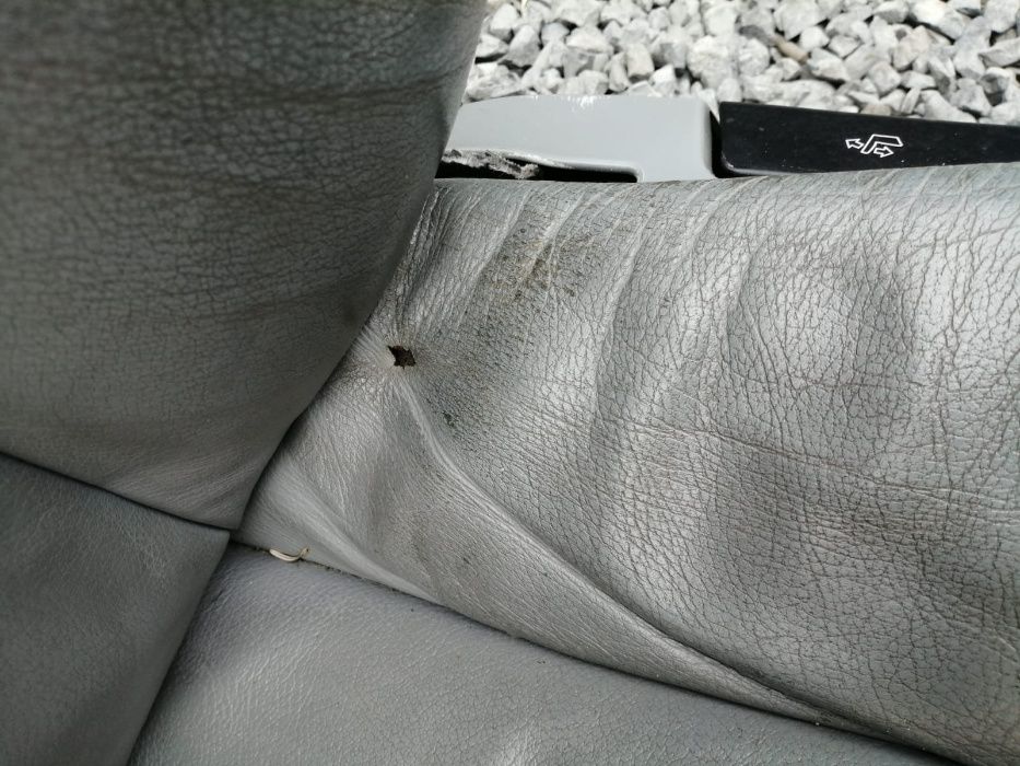 Szare wnętrze (fotele, kanapa, boczki), skóry BMW E39 kombi