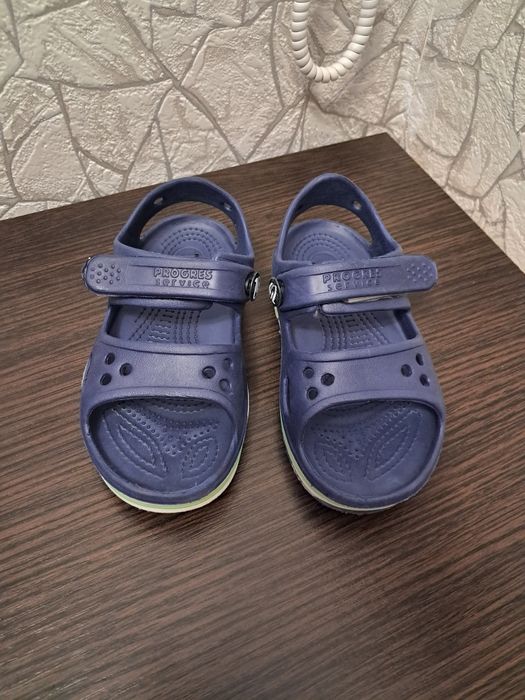 Продам дитячі босоніжки