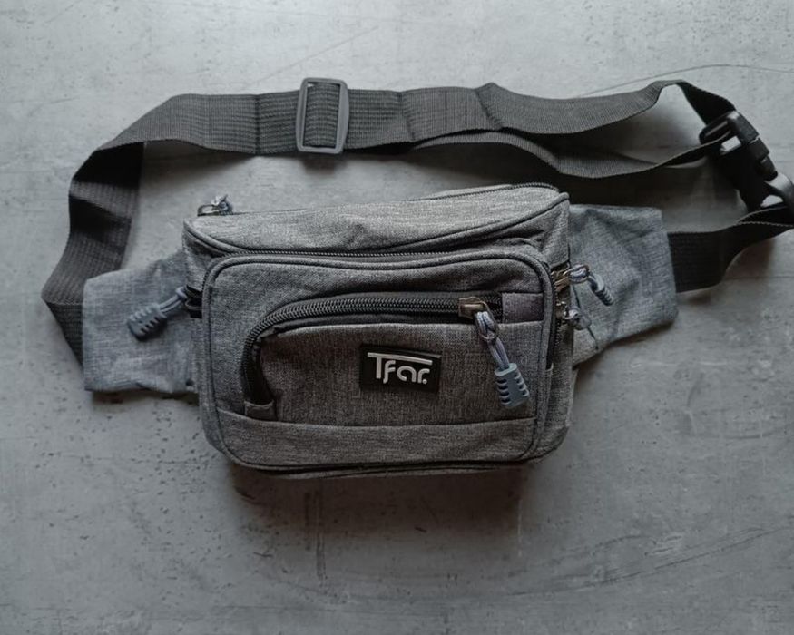 Нова фірмова бананка універсал