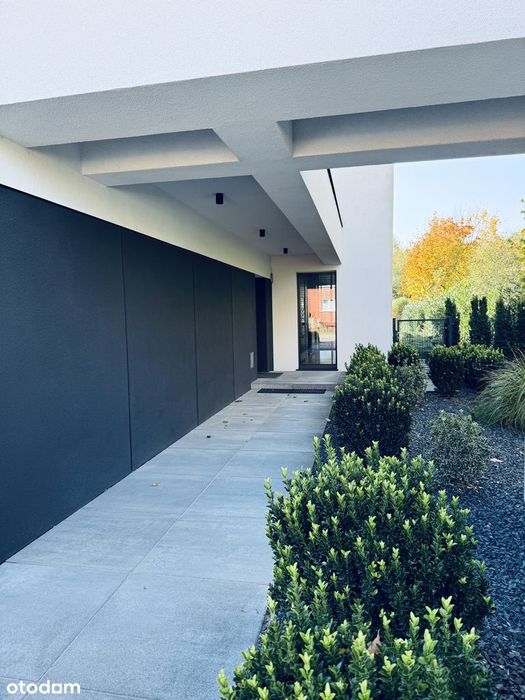 Nowoczesny dom z pięknym ogrodem na Podolanach