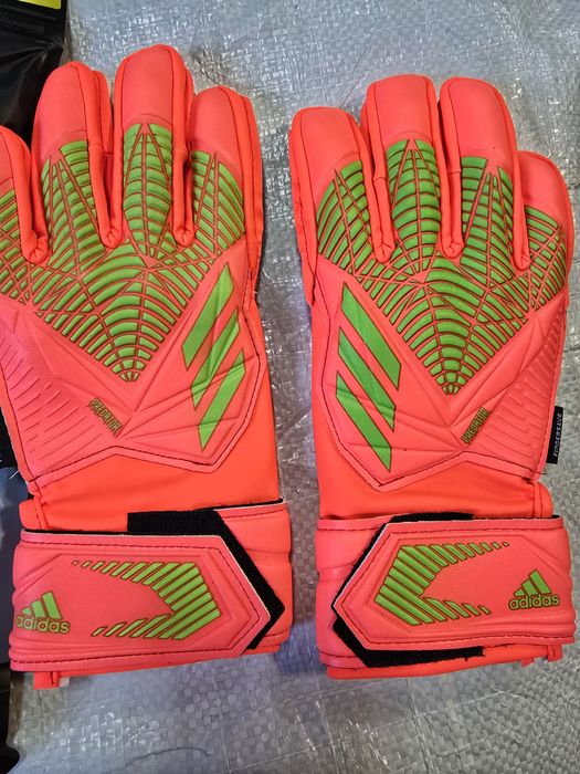 Дитячі Воротарські Рукавички Adidas Predator HC0601 (