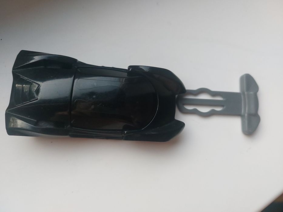 Кіндер Maxi Ліга справедливості бетмобіль машина