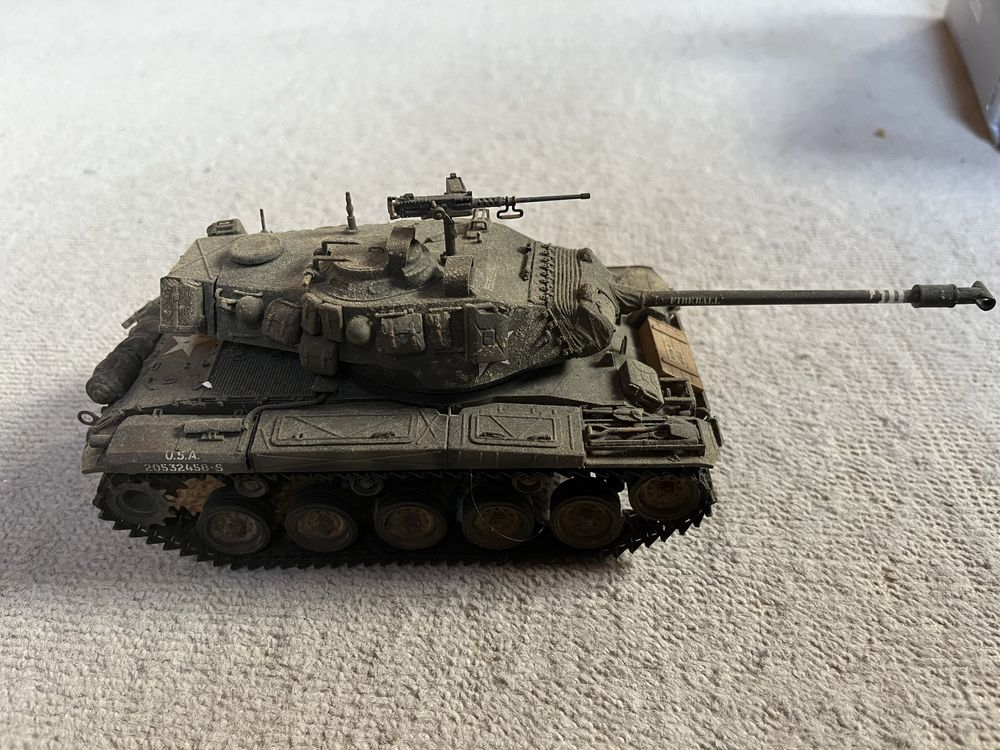 Model m41 walker bulldog skala 1:35