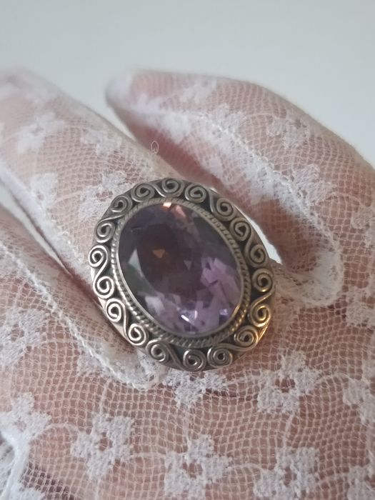 Серебро и большой аметист.Старинное кольцо, перстень. Вес 14 грамм