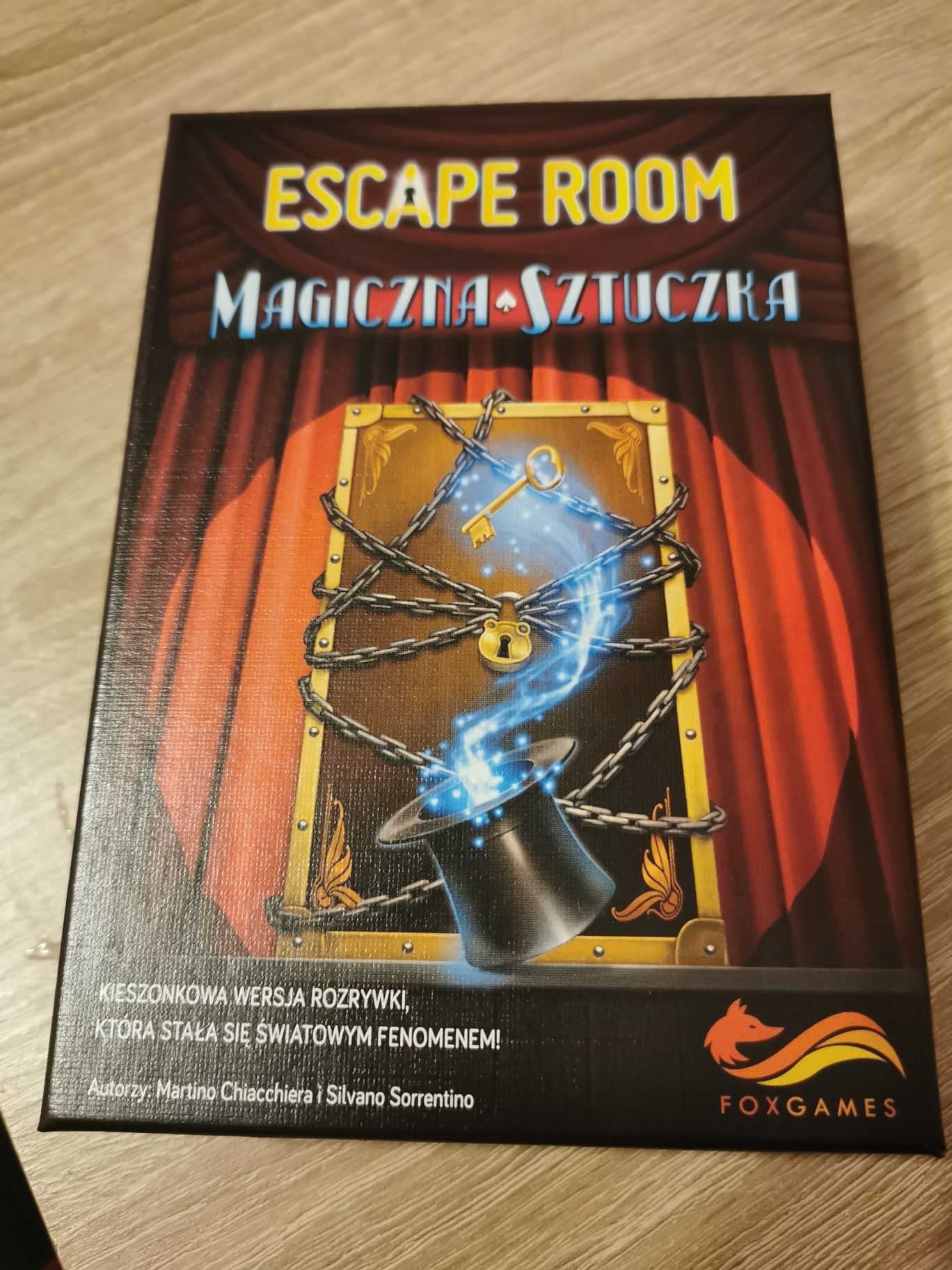 Escape room magiczną sztuczka kieszonkowa gra karciana