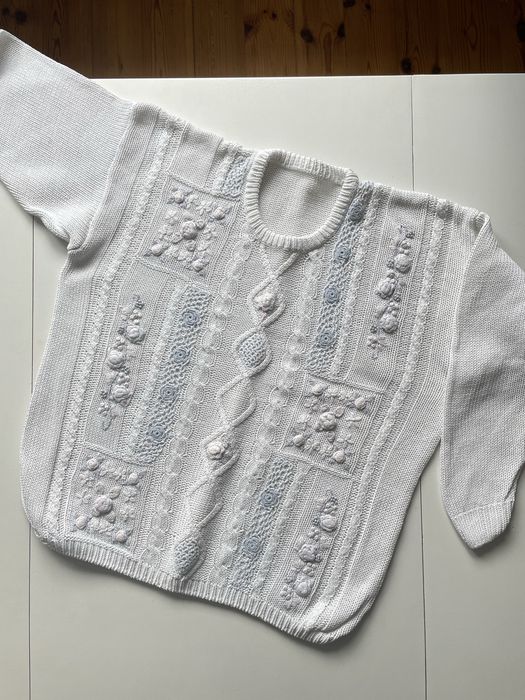 Vintage oversize sweter dziergany biały z naszytym wzorem retro