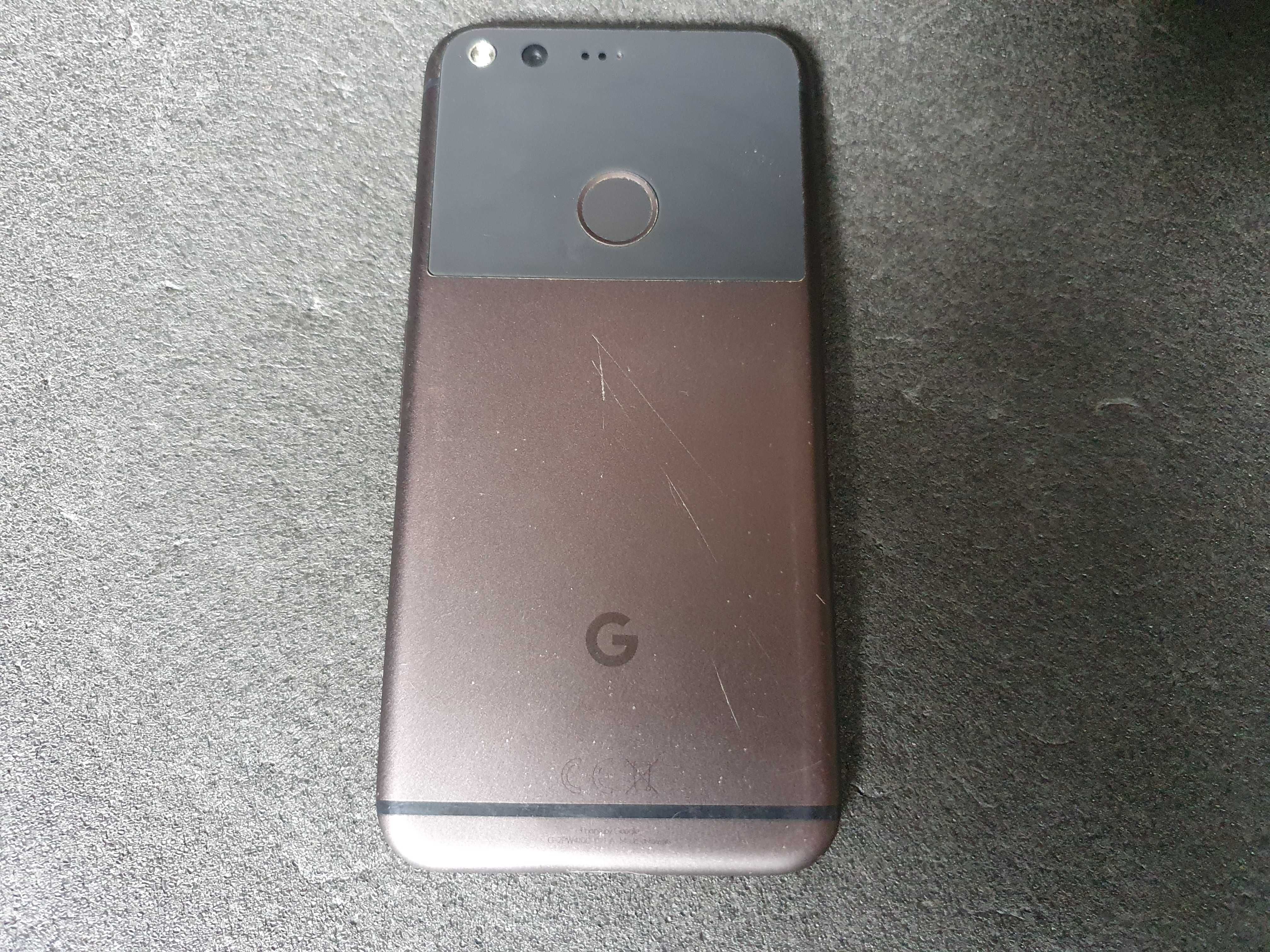 Смартфон  Google Pixel XL  на з/ч нерабочий