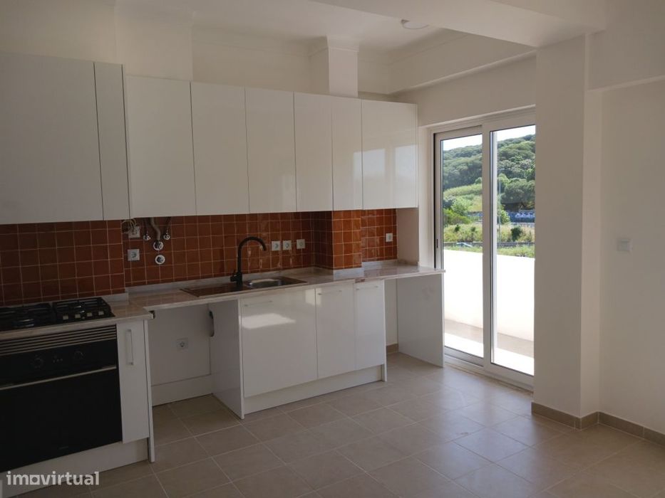 S Domingos Benfica - T3 com 2 casas de banho, varanda e vista Monsanto