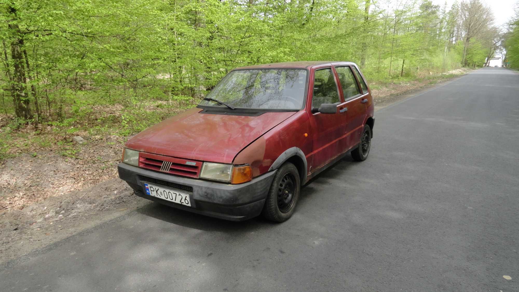 Maska pokrywa silnika Fiat Uno kolor 124/B Rosso Barocco