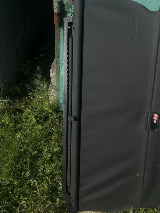 Продам Шторку Bmw e 61