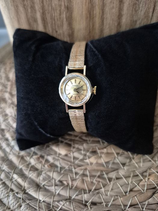 Śliczny stary zegarek mechaniczny Tissot  Saphir