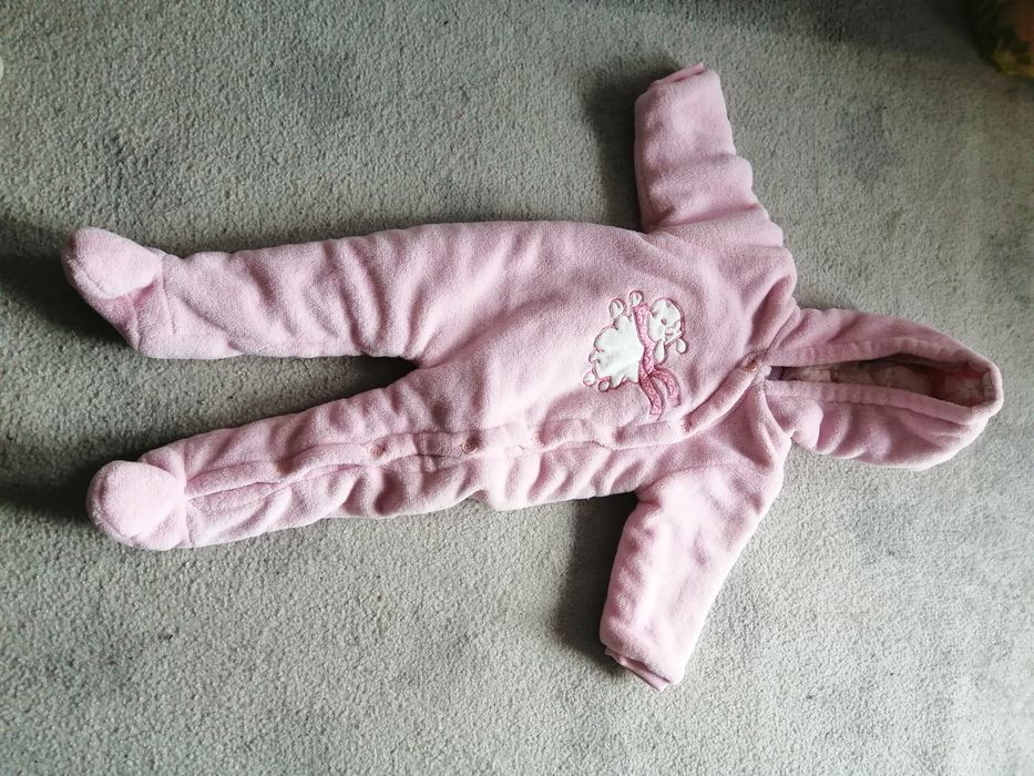 Paka ubranek dla dziewczynki roz 80/86 razem 50szt