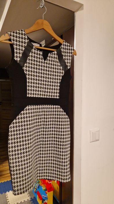 Sukienka czarno biała r. M