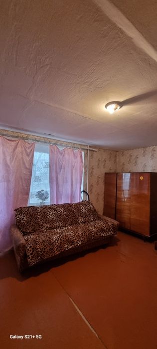 Оренда квартири на Таврійському . Перший поверх .