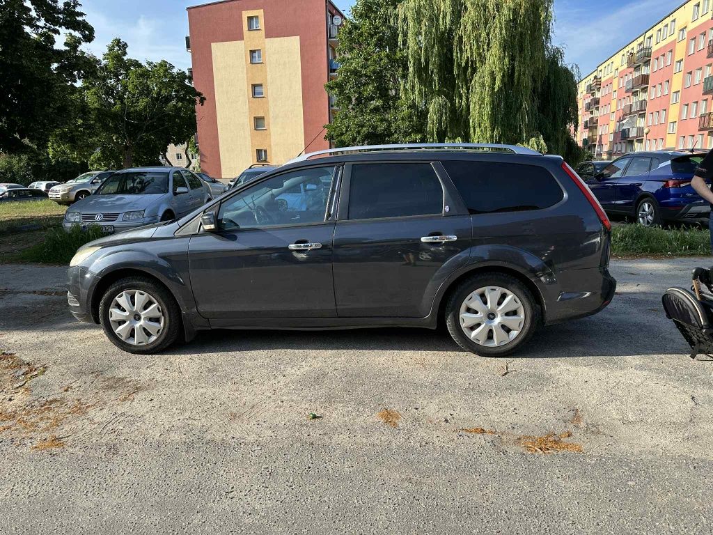 Ford focus MK2 uszkodzony