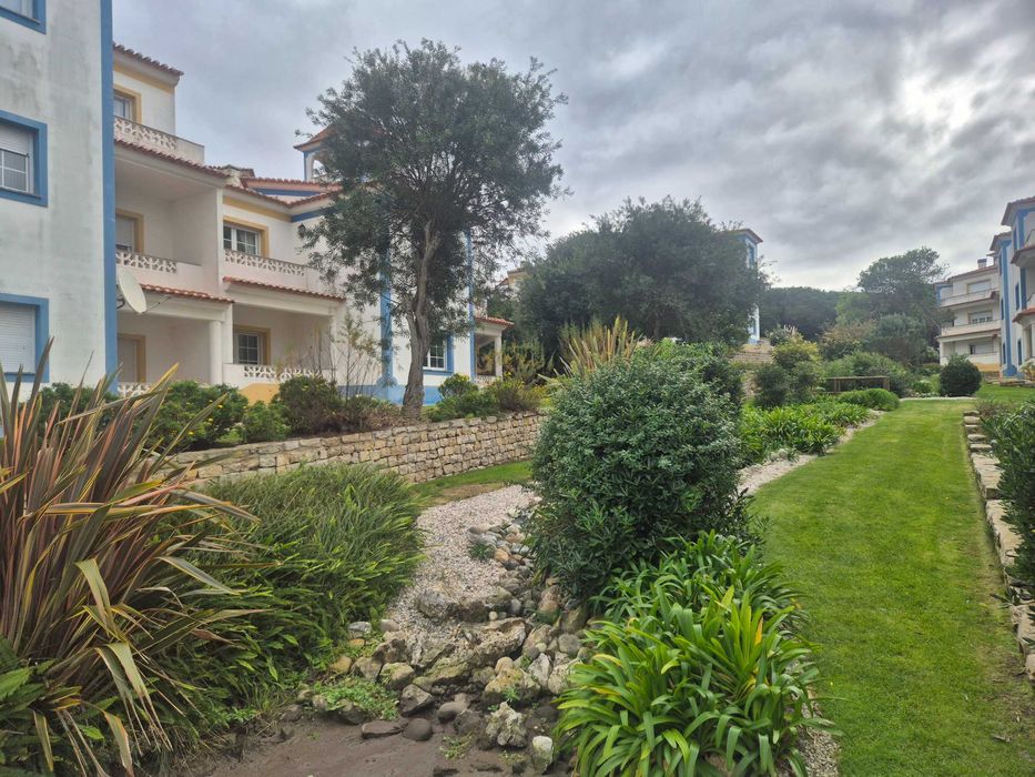 Apartamento T3 com vista para o mar num condomínio com piscina