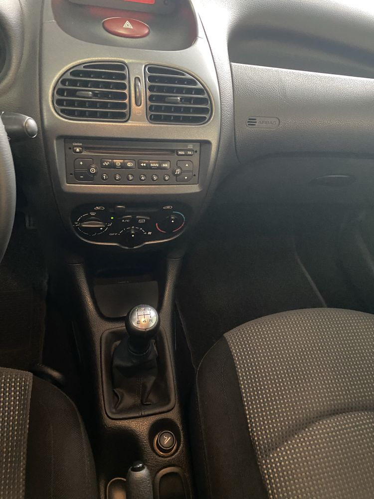 Peugeot 206 1.1 Color Line